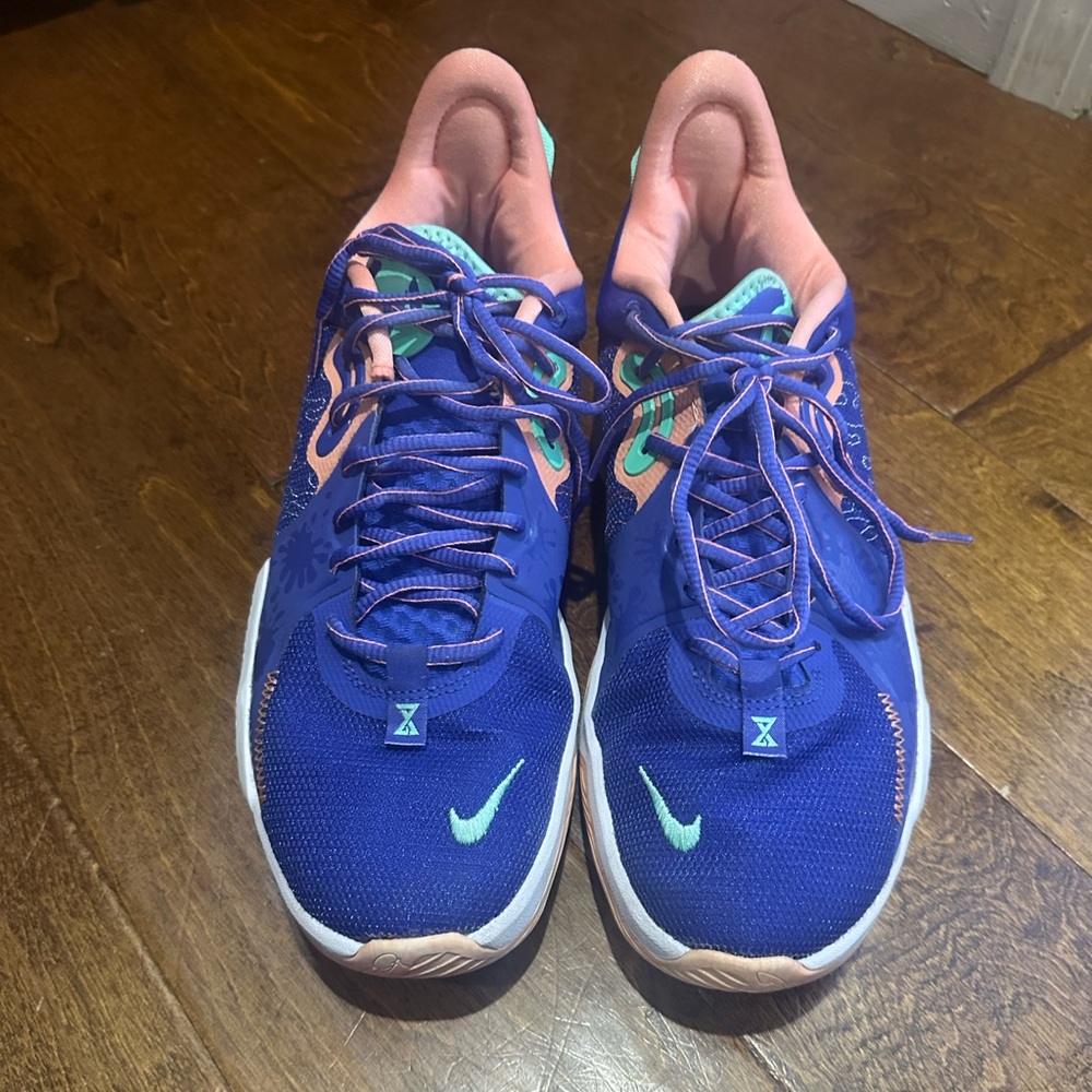 Nike PG 5 "LA Drip" basketball shoe